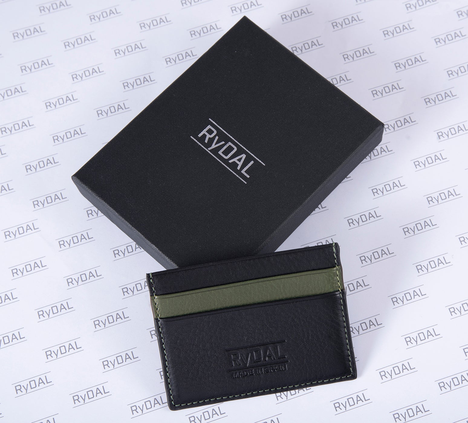Mens Leather Card Holder in 'Black/Green' with Giftbox.