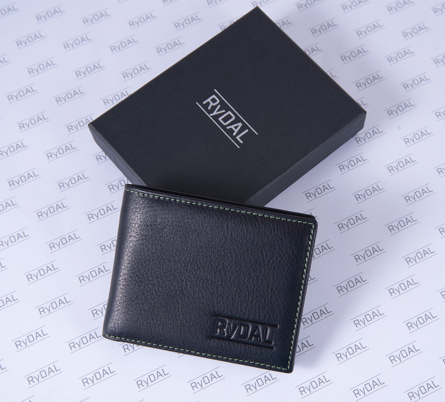 Mens Leather Wallet from Rydal in 'Black/Green' with Giftbox.