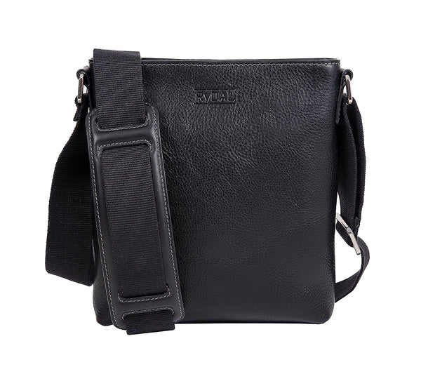 The Lucca Mens Leather Shoulder Bag from Rydal in 'Black'