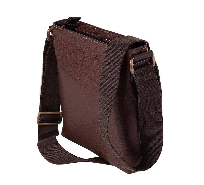 The Lucca Mens Leather Shoulder Bag from Rydal in 'Dark Brown' showing rear.